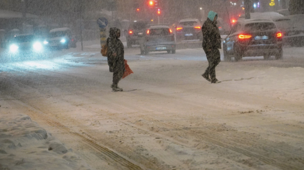 RHMZ izdao upozorenje: Sneg, poledica i ledena kiša širom Srbije, otežan saobraćaj u Beogradu