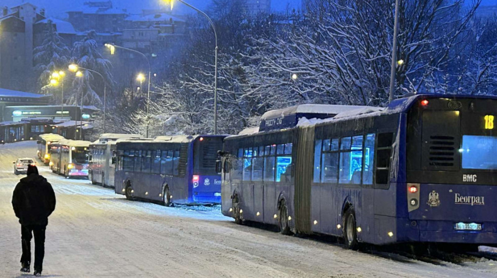Zbog poledice od jutros izmenjeno više od 10 linija GSP-a: Trolejbusi na liniji 21 ne saobraćaju