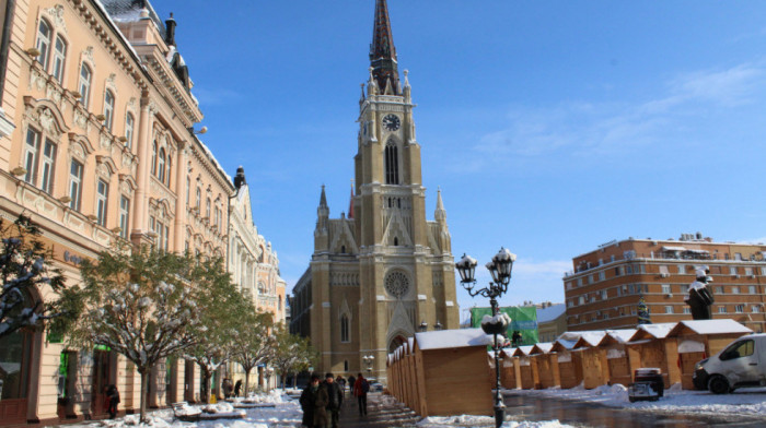 Požar na crkvi Imena Marijinog u centru Novog Sada, uviđaj u toku