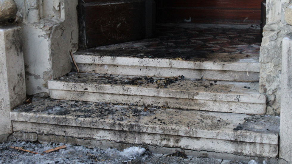 Mićin osudio podmetanje požara:  Novi Sad grad tolerancije, međusobnog poštovanja i pune slobode veroispovesti