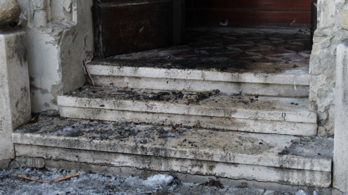 Mićin osudio podmetanje požara:  Novi Sad grad tolerancije, međusobnog poštovanja i pune slobode veroispovesti