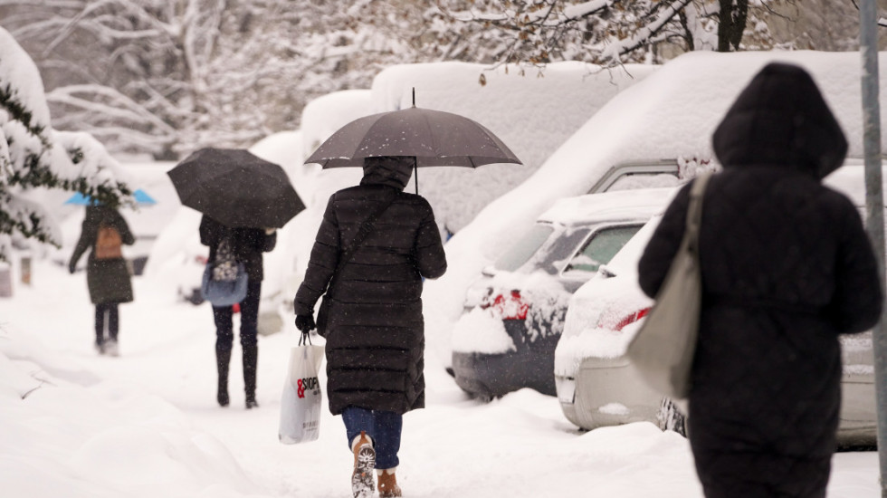 Sneg i led otežavaju kretanje: Da li je povećan broj ortopedskih povreda u Srbiji?