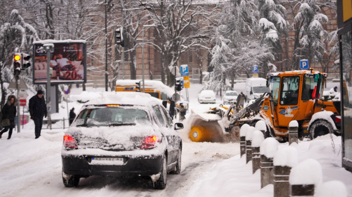 Ledeni talas u Srbiji: Vanredna situacija u više mesta, na svim putevima saobraćaj usporen