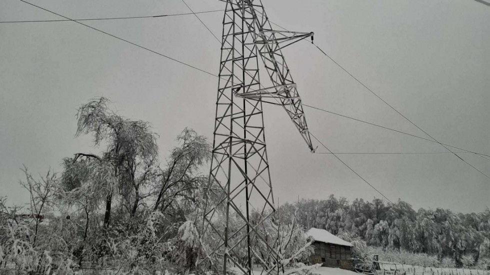 U Ubu i Mionici normalizovano snabdevanje strujom, prati se situacija u ostatku Srbije