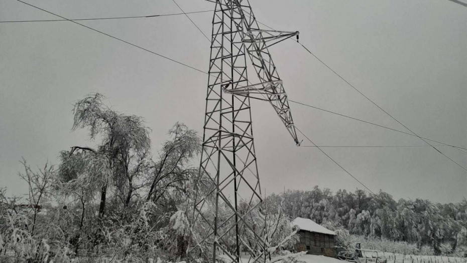 U Ubu i Mionici normalizovano snabdevanje strujom, prati se situacija u ostatku Srbije