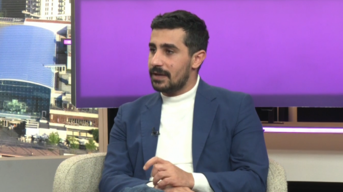 Kada reči nastaju u tišini: Meti Kamberi o pisanju iz srca i o svom novom romanu "Nebo nema boje"