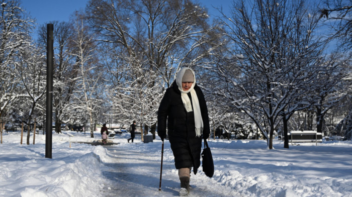 Izbegavajte alkohol, obezbedite zalihe i slojevito se obucite: Saveti Batuta za očuvanje zdravlja po hladnom vremenu