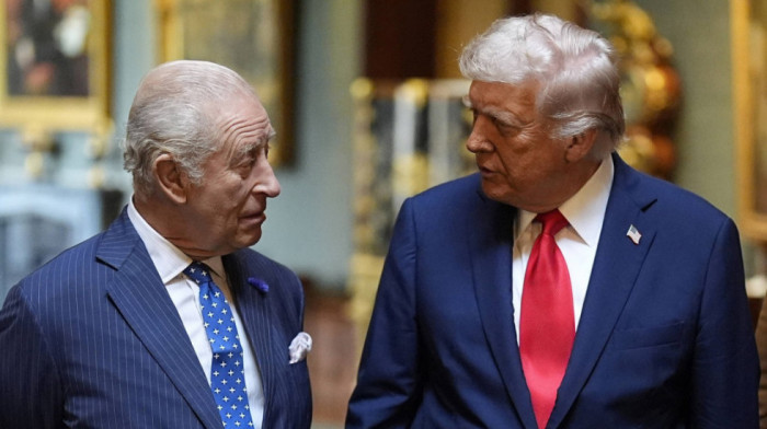 Iz palate u šator: Kralj Čarls će morati da koristi prenosne toalete tokom posete Beloj kući