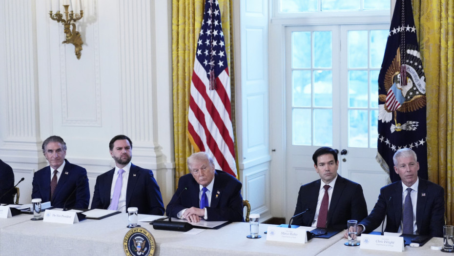 Tramp: SAD će preraditi i prodati do 50 miliona barela venecuelanske sirove nafte