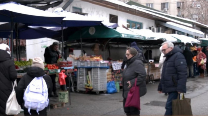 Na Bajlonijevoj pijaci zime nema: Svežih proizvoda i zimnice ima u izobilju