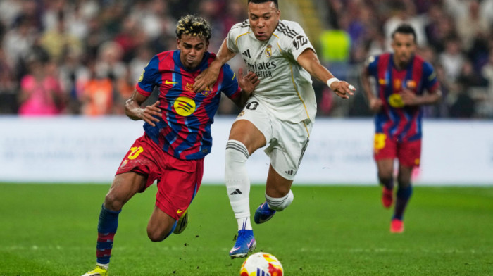 Barselona osvojila trofej Superkupa Španije pobedom u spektakulatnom El klasiku