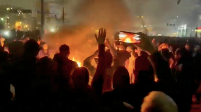 Novinska agencija Fars: Manji protesti održani protekle noći u nekoliko iranskih gradova