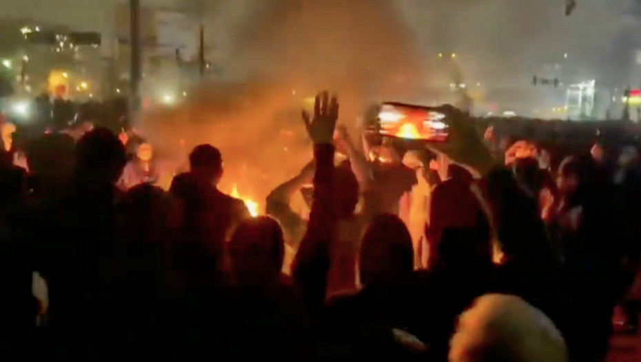 Novinska agencija Fars: Manji protesti održani protekle noći u nekoliko iranskih gradova