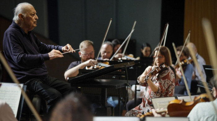 Beogradska filharmonija stigla u Indiju – dirljiv susret sa Zubinom Mehtom