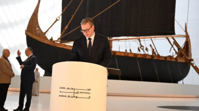 Vučić obišao Zajed Nacionalni muzej UAE, upisao se u Knjigu gostiju: Čast je biti ovde
