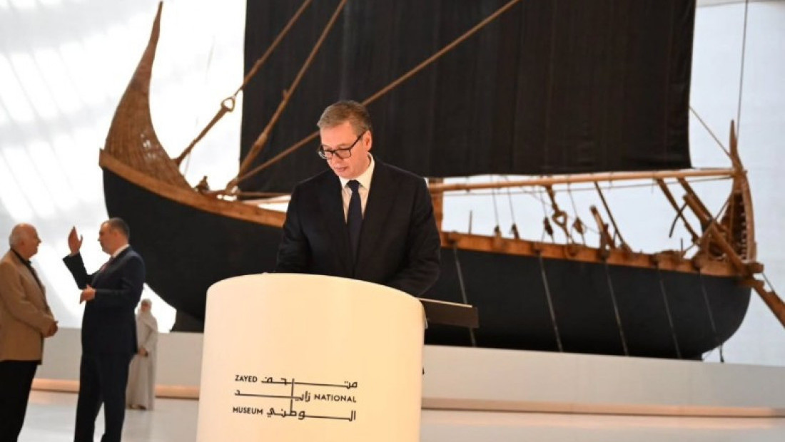 Vučić obišao Zajed Nacionalni muzej UAE, upisao se u Knjigu gostiju: Čast je biti ovde