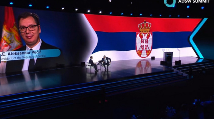 Vučić: Nadam se da će u prezimanje NIS-a biti uključeni i Mađari i UAE