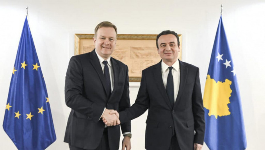 Sorensen u Prištini: Moramo da nađemo način da strane razgovaraju