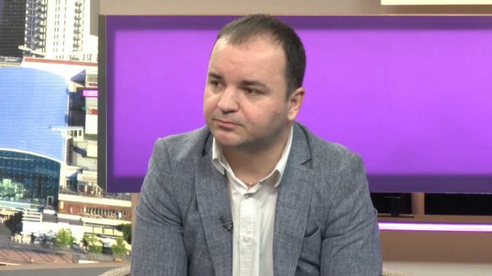 Saobraćajni policajac i pisac iz Vršca: Kroz knjige i predstave decu uči bezbednosti i životnim vrednostima