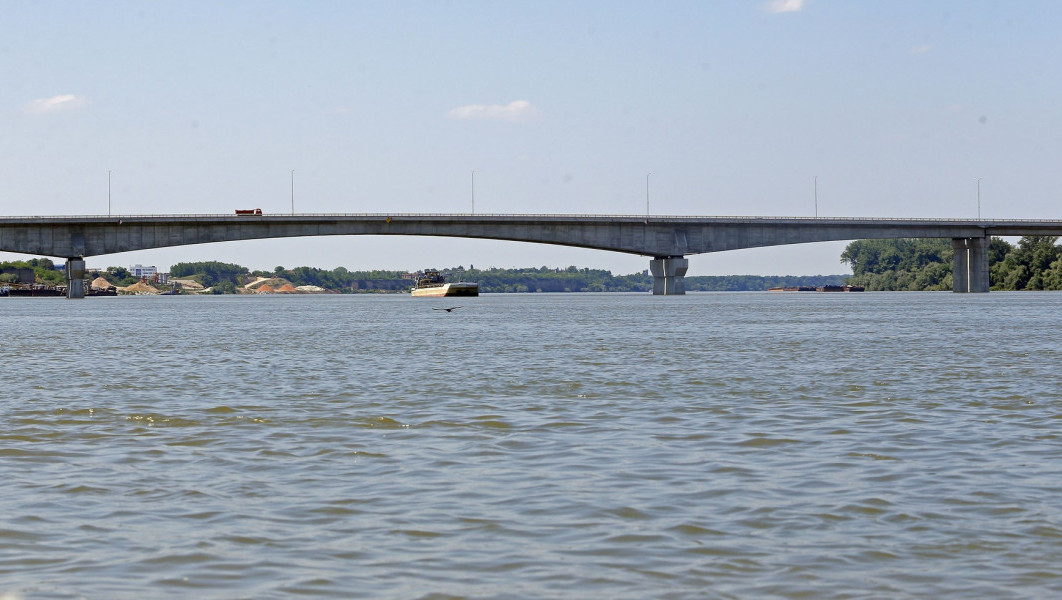 Saobraćaj ka Borči obustavljen, više saobraćajnih nezgoda na Pupinovom mostu