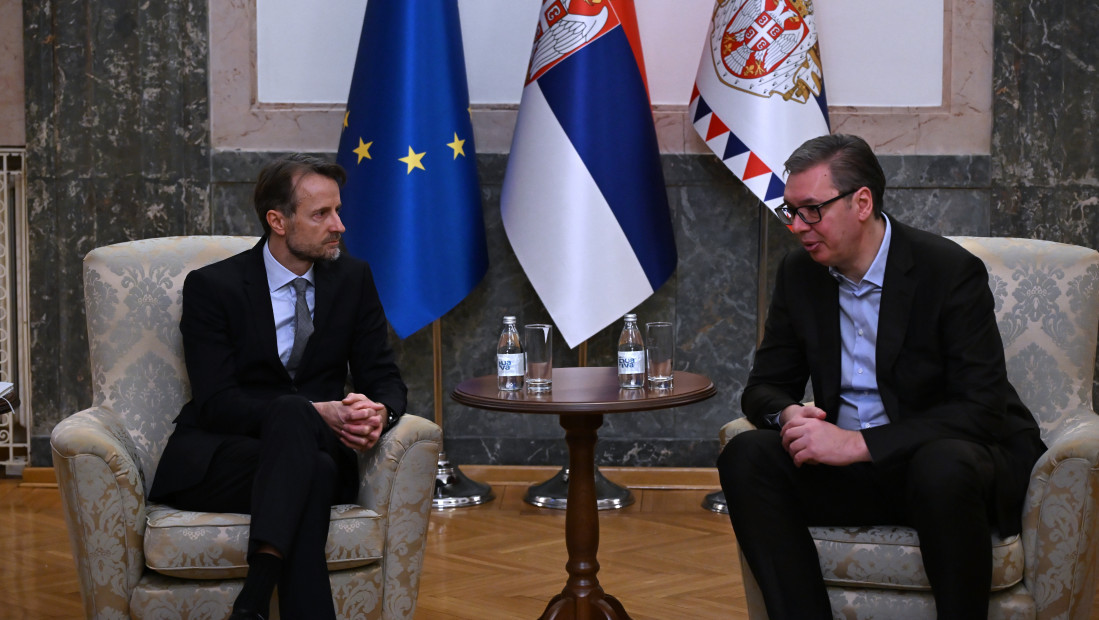 Vučić se sastao sa Fon Bekeratom: "Prioritet ostaje rad na vladavini prava, ekonomskim reformama i jačanju institucija"