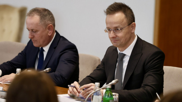 Sijarto: Mađarska sedi za stolom gde se stvara novi svetski poredak, Evropa ne sedi