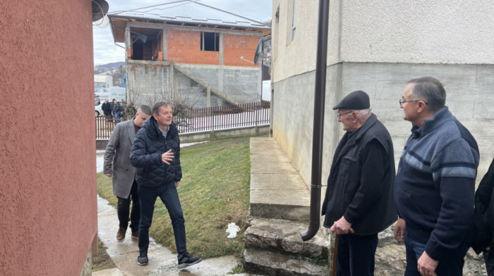 Lučani: Ministar Glišić obišao porodicu Milić u dragačevskom selu Glog