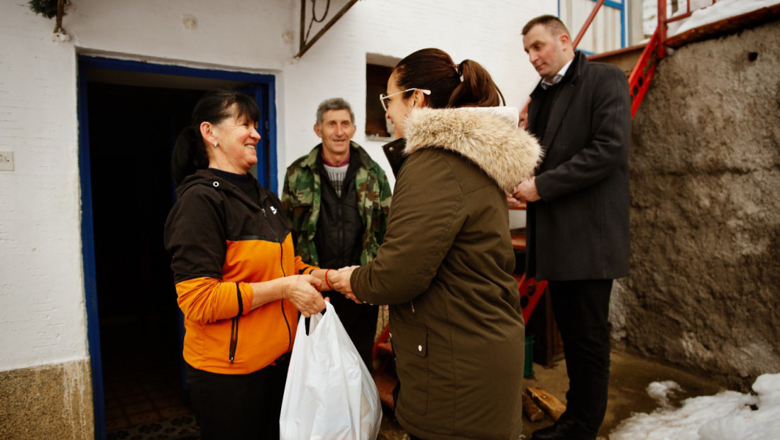 Sara Pavkov obišla porodice pogođene elementarnim nepogodama u Priboju i Prijepolju