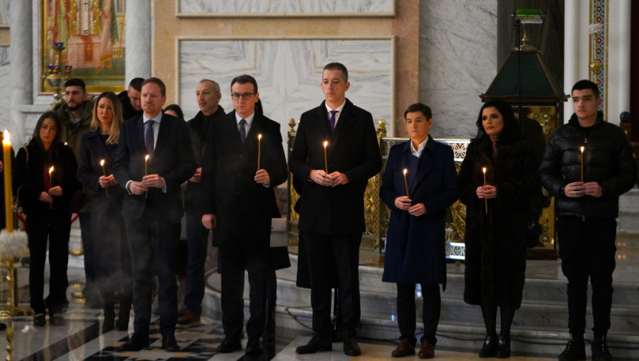 U Hramu Svetog Save održan pomen povodom osam godina od ubistva Olivera Ivanovića (FOTO)