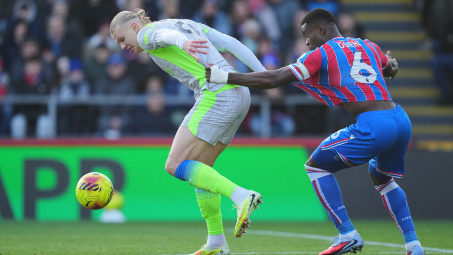 Mančester siti dovodi i štopera Marka Geija