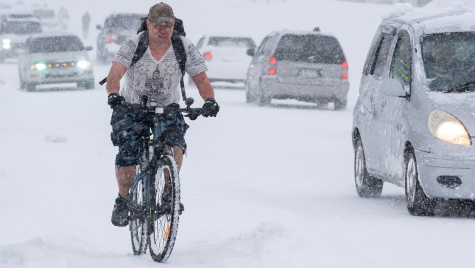 Najmanje 16 američkih država proglasilo vanredno stanje u očekivanju oluje