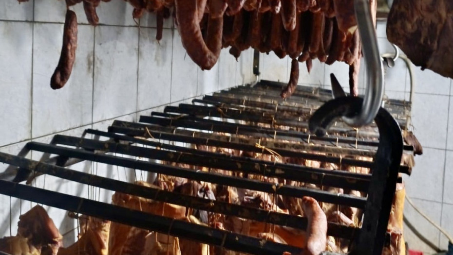 U Somboru uhapšena osoba osumnjičena da je proizvodila i prodavala škodiljive proizvode od mesa