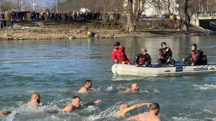MUP na Bogojavljenje uz građane: Bezbedno i dostojanstveno plivanje za Časni krst