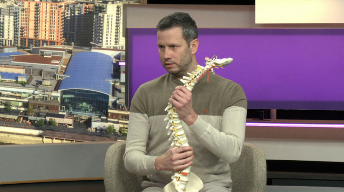 Skolioza i kifoza kod dece: Koji su simptomi i koja je uloga vežbi u prevenciji krive kičme?