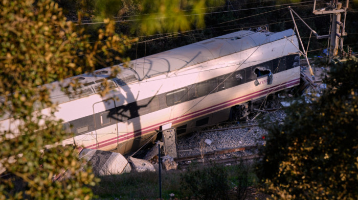 Broj žrtava stravične železničke nesreće u Španiji porastao na 40: Premijer Sančez proglasio trodnevnu žalost