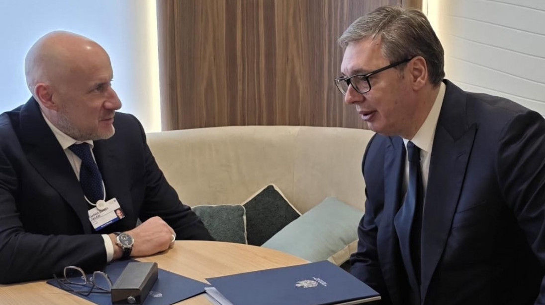 Vučić sa Jasaijem u Davosu o jačanju ekonomske saradnje Srbije i Mađarske