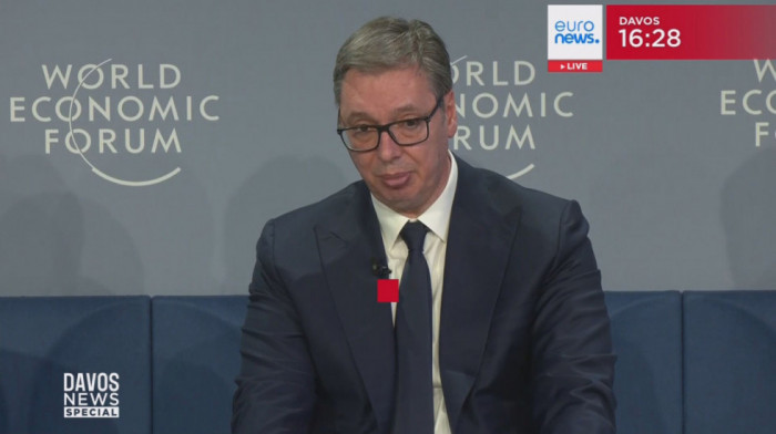 Vučić na panelu u Davosu: Velike ribe jedu male, mi mali moramo da se ujedinimo kako bismo preživeli