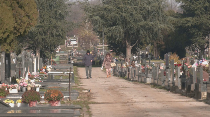 Neplaćene naknade i manjak mesta za sahranjivanje u Srbiji: Oduzimanje grobova poslednja opcija