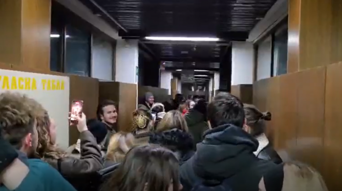 Novi protest dela studenata u Novom Sadu: Traže podršku kolega zbog otkaza profesorki Jeleni Kleut