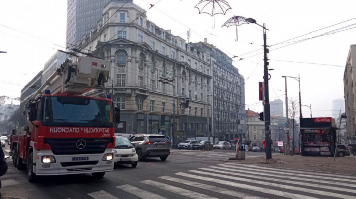 Požar u centru Beograda: Gore table sa osiguračima u stambenoj zgradi na Terazijama