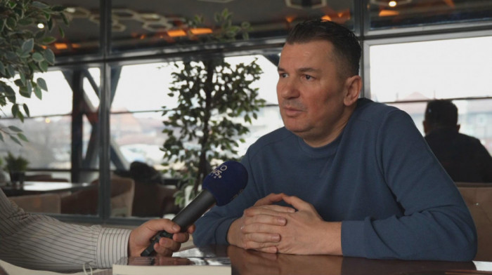 Beogradski pobednik za roman "Bekos" Enesa Halilovića - roman o detinjstvu, bolu i potrebi za ljubavlju