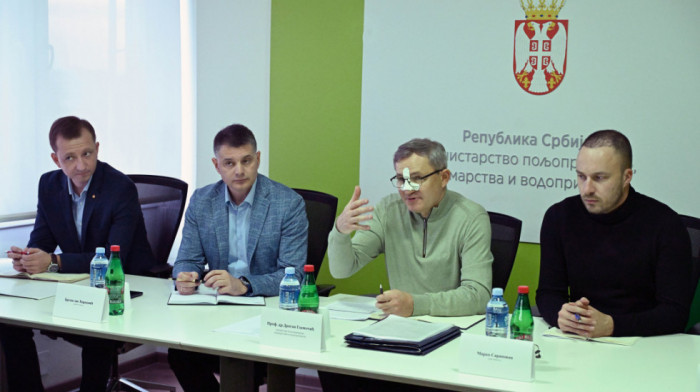 Ministar poljoprivrede: Proizvođači spremni da zajedno sa državom podnesu teret krize, poseban aspekt na maline