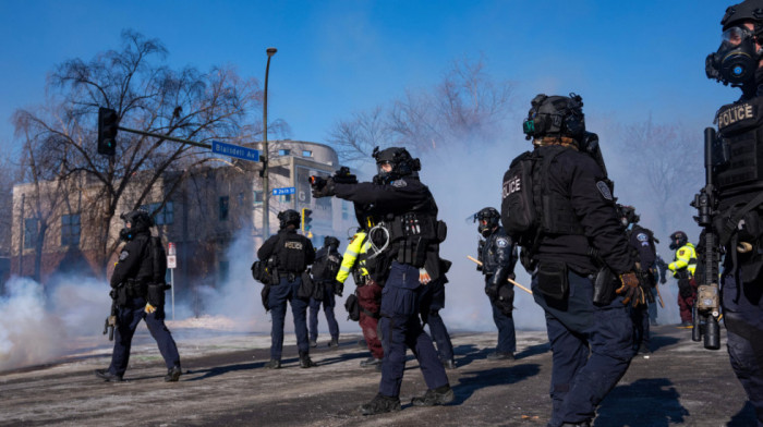 Pucnji koji odzvanjaju do Kapitola: Da li će imigraciona politika koštati republikance većine u Kongresu?