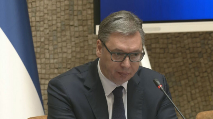 Vučić na sednici Vlade: Svet ide ka novim sukobima, mir je najveći prioritet Srbije