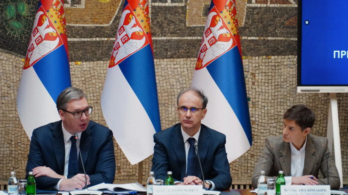 Vučić na sednici Vlade: Svet fragmentiran, Vlada mora da radi – ili smena ministara