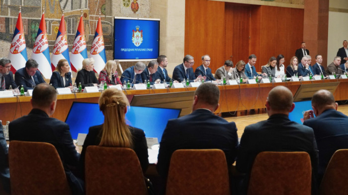 Poruka sa sednice - rad ili smena: Kritika ministara najavljuje moguću rekonstrukciju Vlade Srbije?