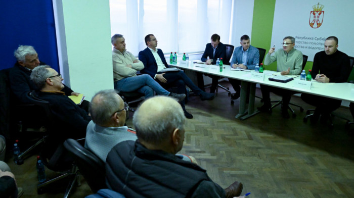 Glamočić održao sastanak sa predstavnicima poljoprivrednih udruženja povodom aktuelne situacije u poljoprivredi