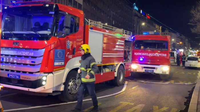 MUP: Požar u Ulici Albanske spomenice lokalizovanih, nema povređenih