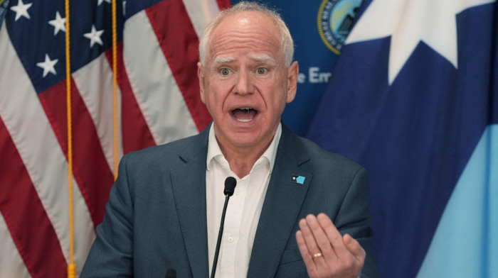 Guverner Minesote Tim Volc pozvao Trampa da povuče agente ICE iz Mineapolisa