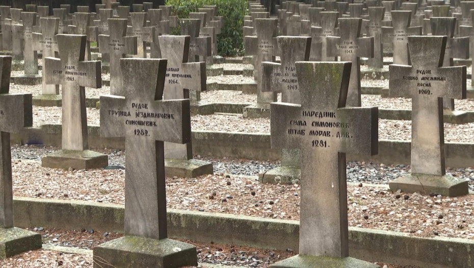 Đurić položio vence na srpskom vojničkom groblju Zejtinlik u Solunu